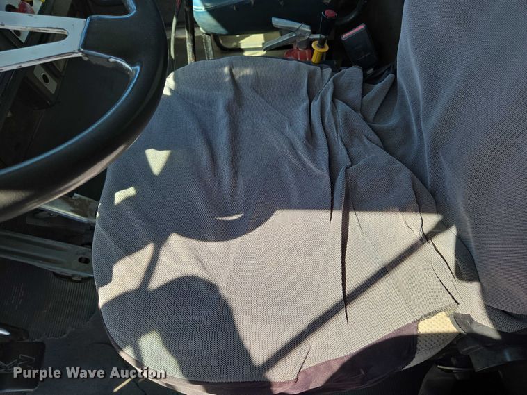 image for item EC1101 1996 Kenworth T800 dump truck