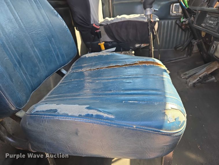 image for item EC1101 1996 Kenworth T800 dump truck