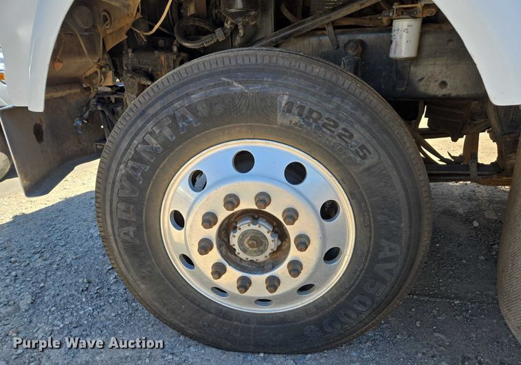 image for item EC1101 1996 Kenworth T800 dump truck