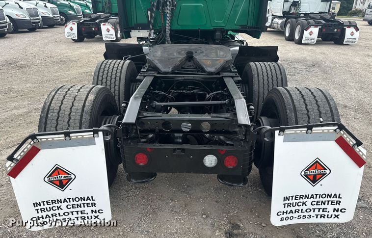 image for item EC3648 2020 International LT625 semi truck