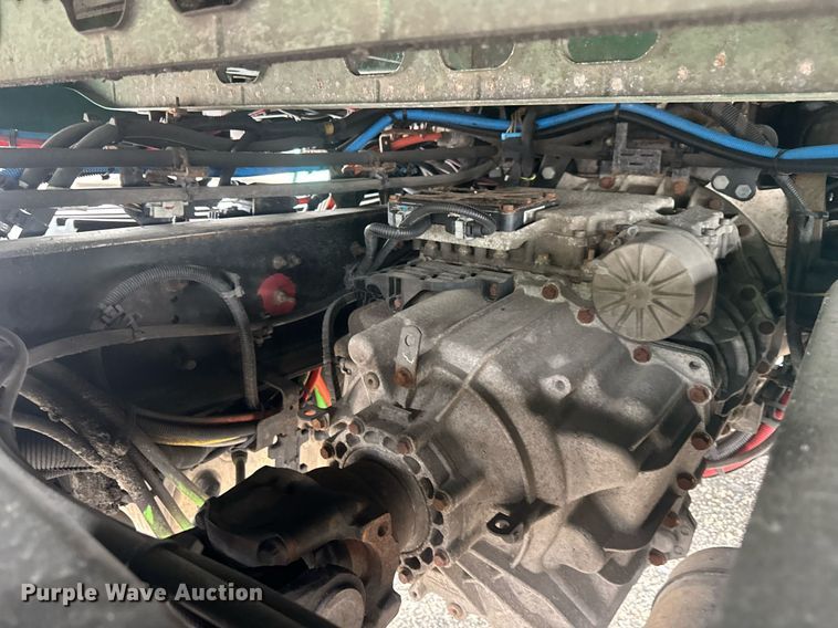 image for item EC3648 2020 International LT625 semi truck