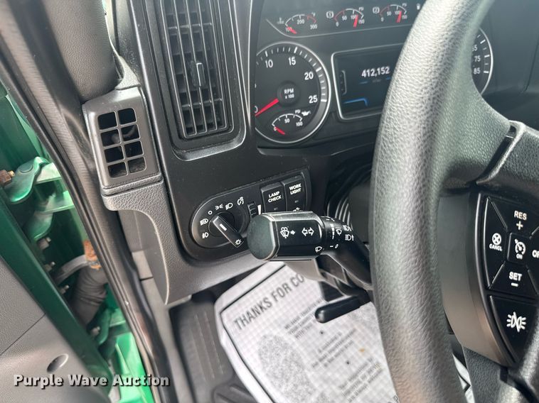 image for item EC3648 2020 International LT625 semi truck