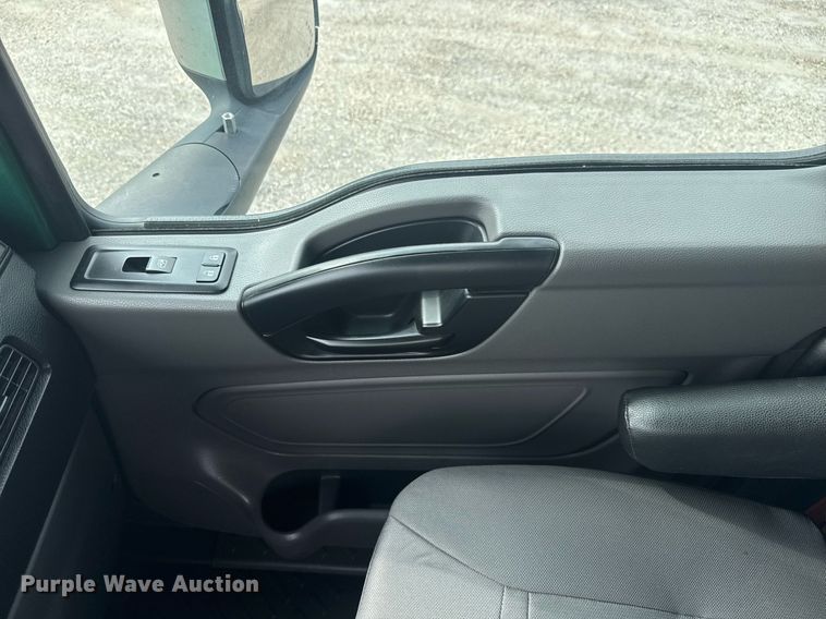 image for item EC3648 2020 International LT625 semi truck