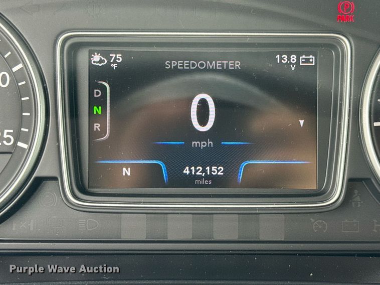 image for item EC3648 2020 International LT625 semi truck