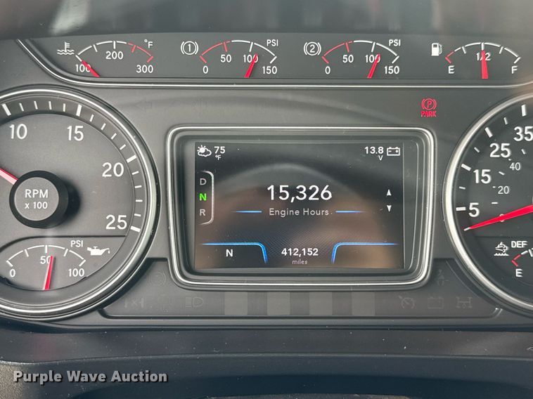 image for item EC3648 2020 International LT625 semi truck