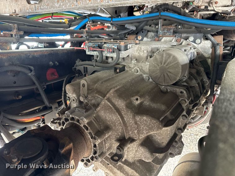 image for item EC3650 2020 International LT625 semi truck