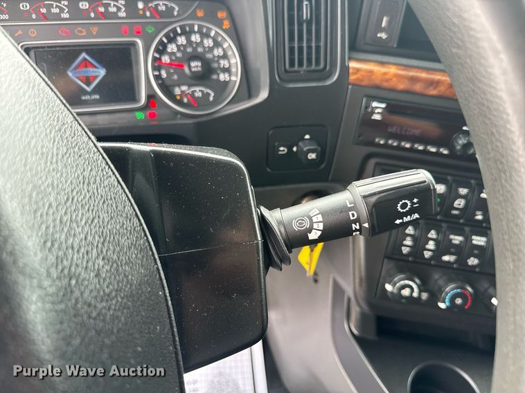 image for item EC3650 2020 International LT625 semi truck