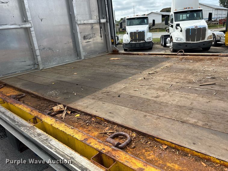 image for item EC4351 2014 Freightliner M2 106 curtain box truck