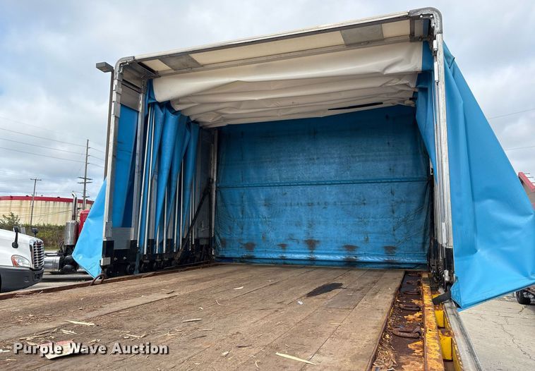 image for item EC4351 2014 Freightliner M2 106 curtain box truck