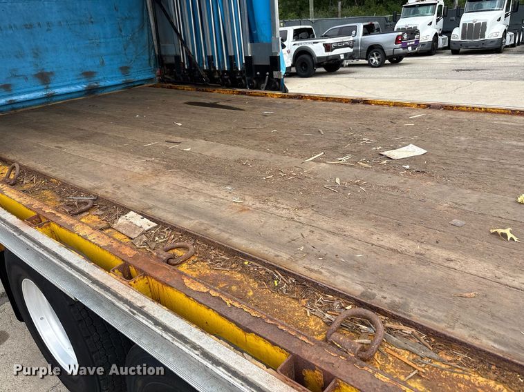 image for item EC4351 2014 Freightliner M2 106 curtain box truck