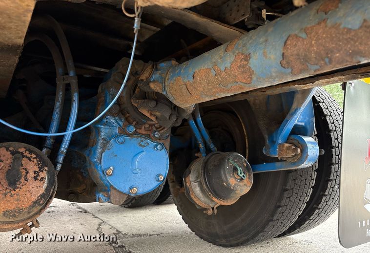 image for item EC4351 2014 Freightliner M2 106 curtain box truck