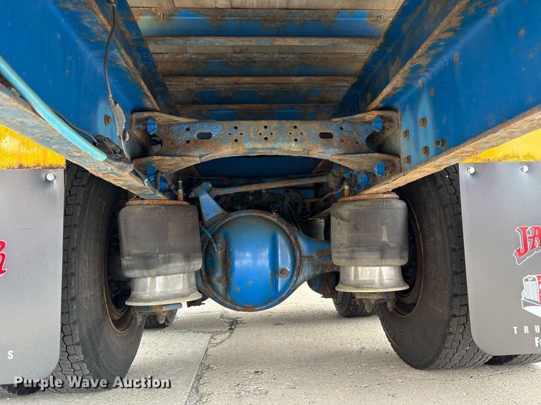 image for item EC4351 2014 Freightliner M2 106 curtain box truck