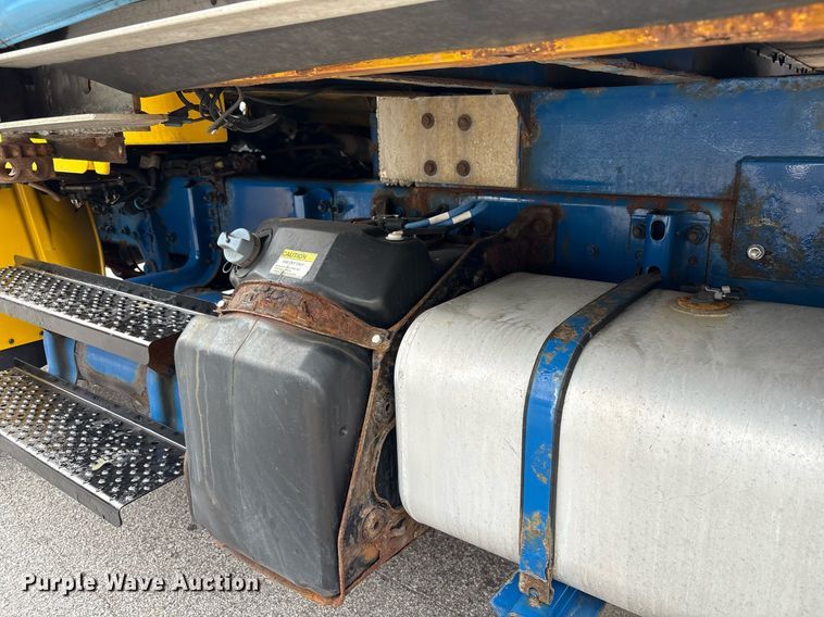 image for item EC4351 2014 Freightliner M2 106 curtain box truck