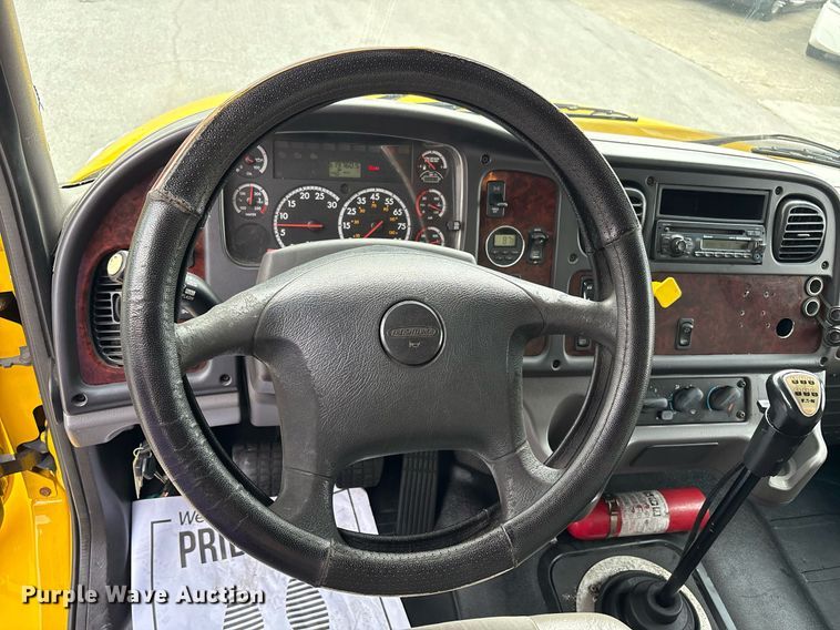 image for item EC4351 2014 Freightliner M2 106 curtain box truck