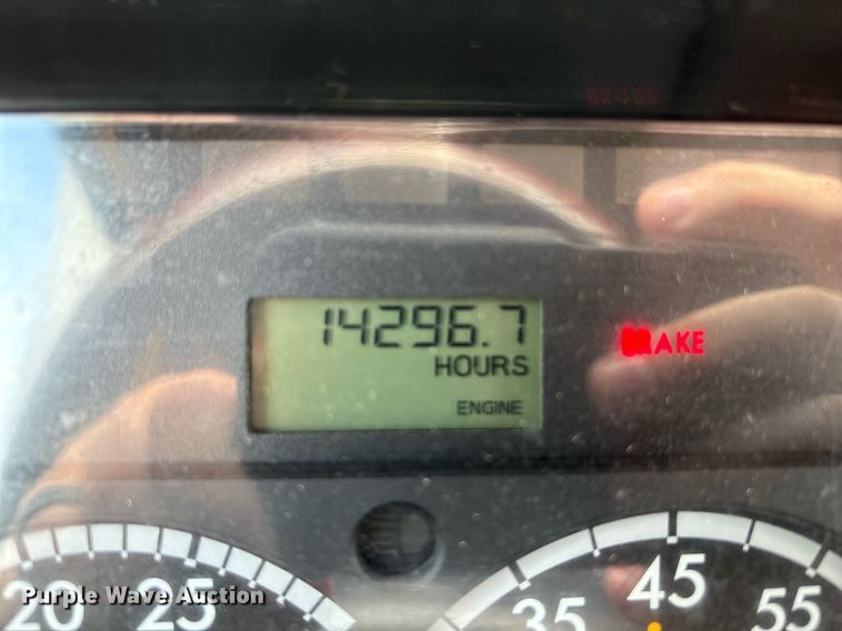 image for item EC4351 2014 Freightliner M2 106 curtain box truck