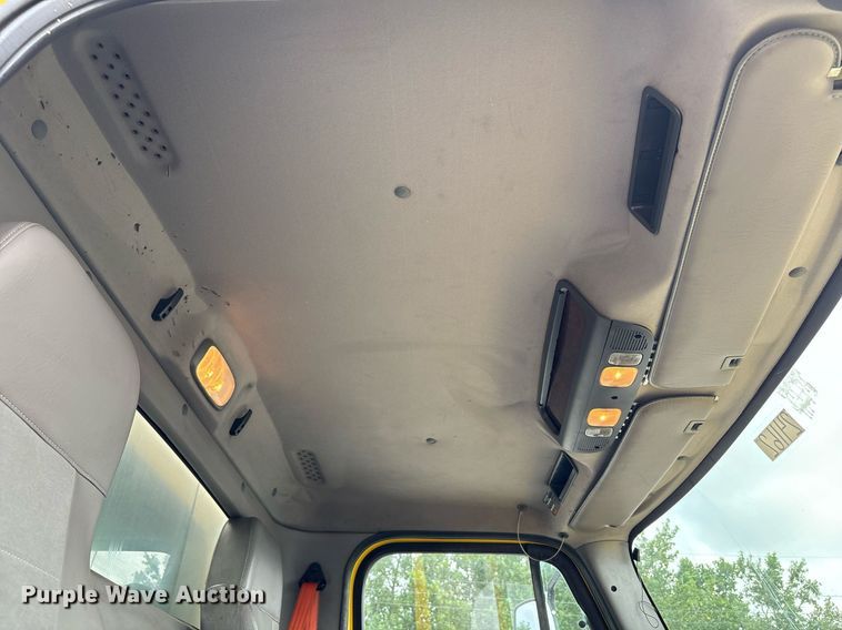 image for item EC4351 2014 Freightliner M2 106 curtain box truck