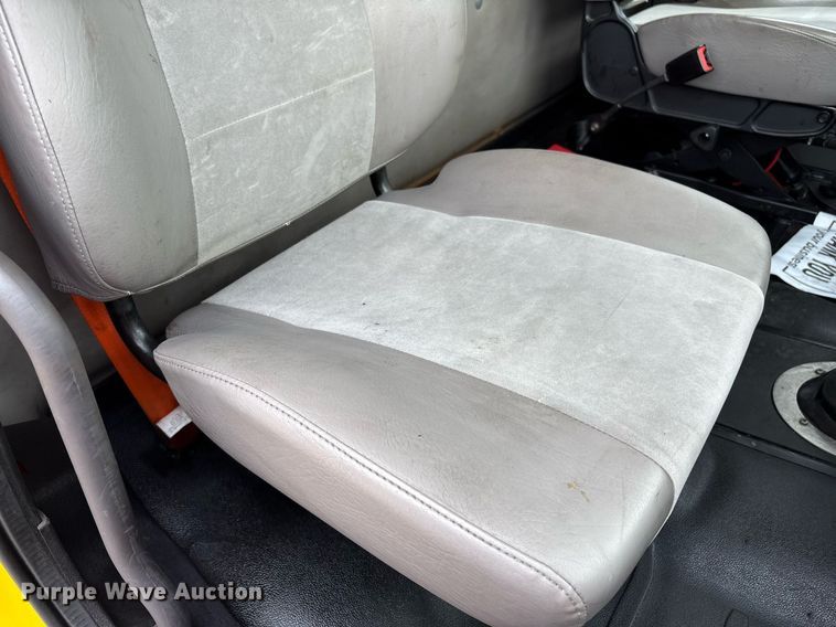 image for item EC4351 2014 Freightliner M2 106 curtain box truck