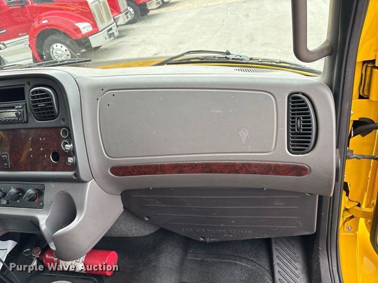 image for item EC4351 2014 Freightliner M2 106 curtain box truck