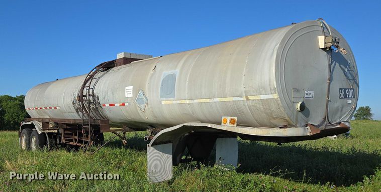 image for item ED2150 1969 Moser Tank and Trailer Inc. asphalt trailer