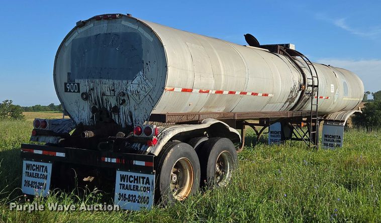 image for item ED2150 1969 Moser Tank and Trailer Inc. asphalt trailer