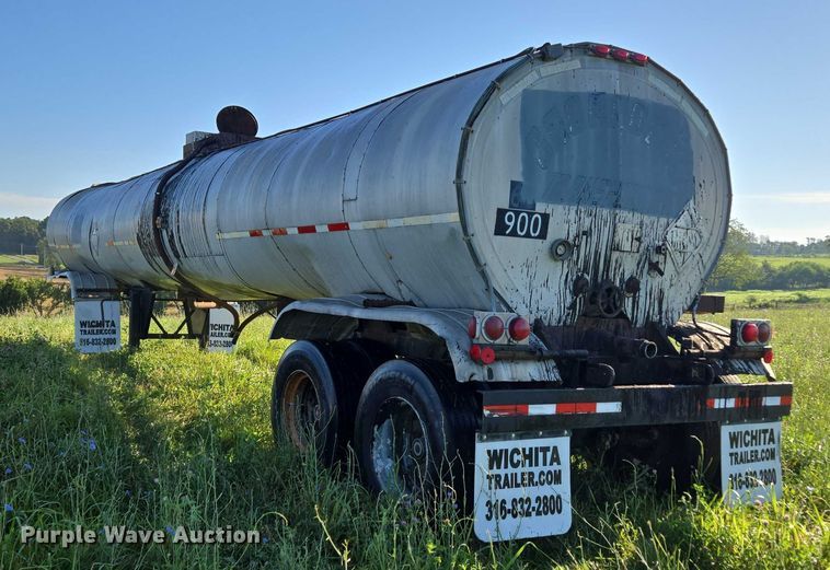 image for item ED2150 1969 Moser Tank and Trailer Inc. asphalt trailer