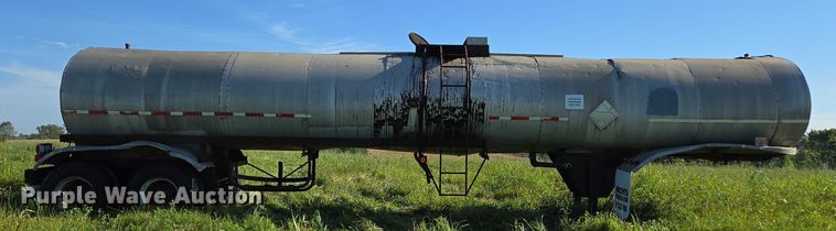 image for item ED2150 1969 Moser Tank and Trailer Inc. asphalt trailer