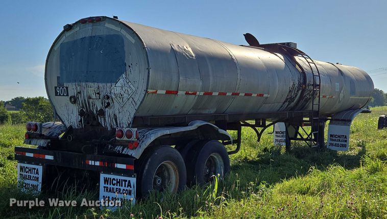 image for item ED2150 1969 Moser Tank and Trailer Inc. asphalt trailer