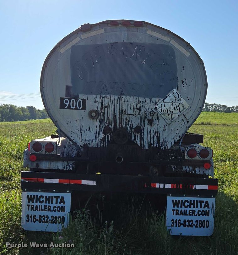 image for item ED2150 1969 Moser Tank and Trailer Inc. asphalt trailer