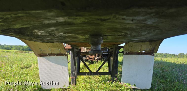 image for item ED2150 1969 Moser Tank and Trailer Inc. asphalt trailer