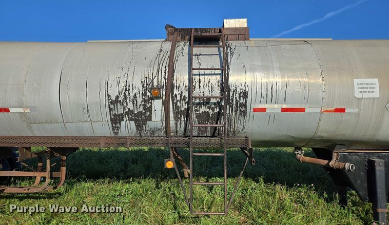 image for item ED2150 1969 Moser Tank and Trailer Inc. asphalt trailer