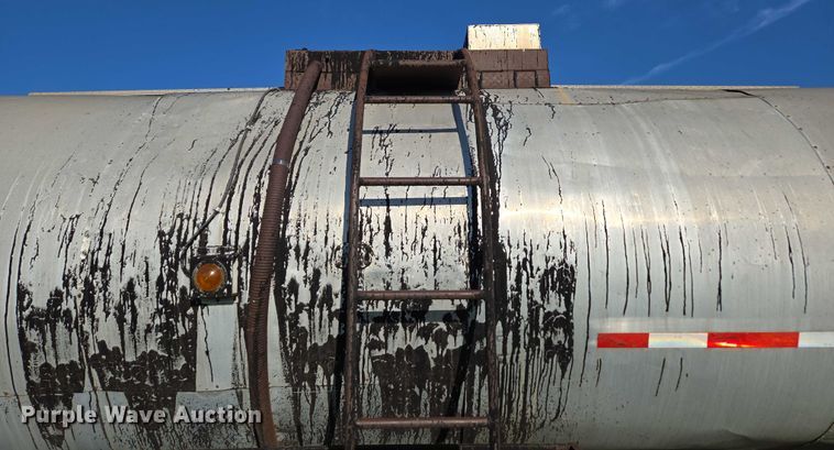 image for item ED2150 1969 Moser Tank and Trailer Inc. asphalt trailer