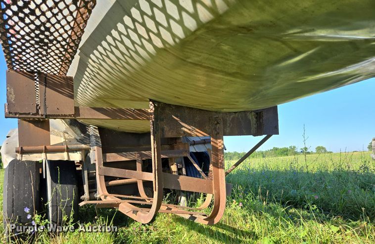 image for item ED2150 1969 Moser Tank and Trailer Inc. asphalt trailer