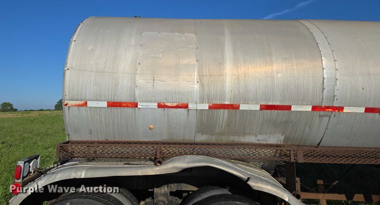 image for item ED2150 1969 Moser Tank and Trailer Inc. asphalt trailer