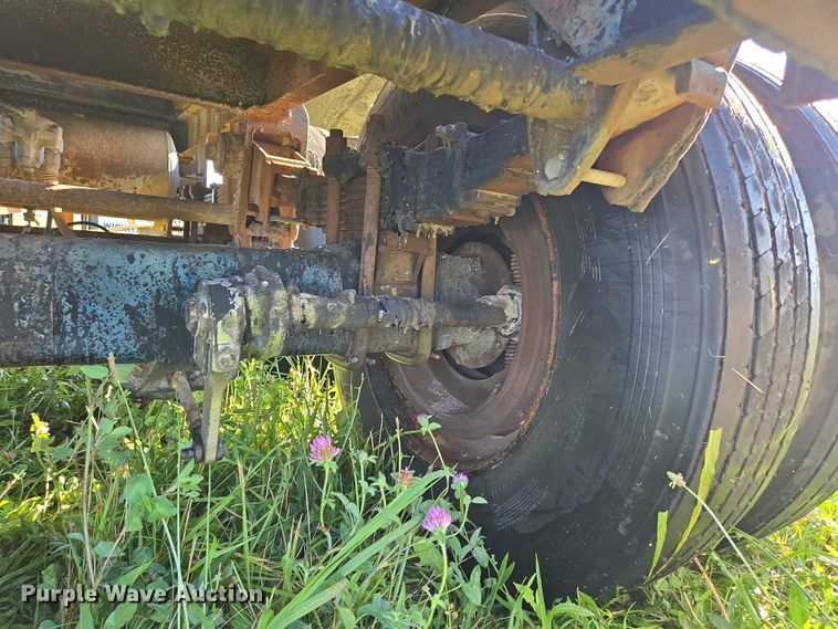 image for item ED2150 1969 Moser Tank and Trailer Inc. asphalt trailer