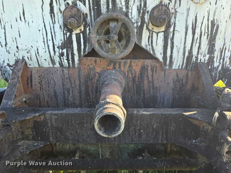 image for item ED2150 1969 Moser Tank and Trailer Inc. asphalt trailer