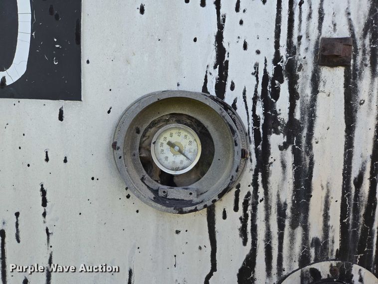 image for item ED2150 1969 Moser Tank and Trailer Inc. asphalt trailer