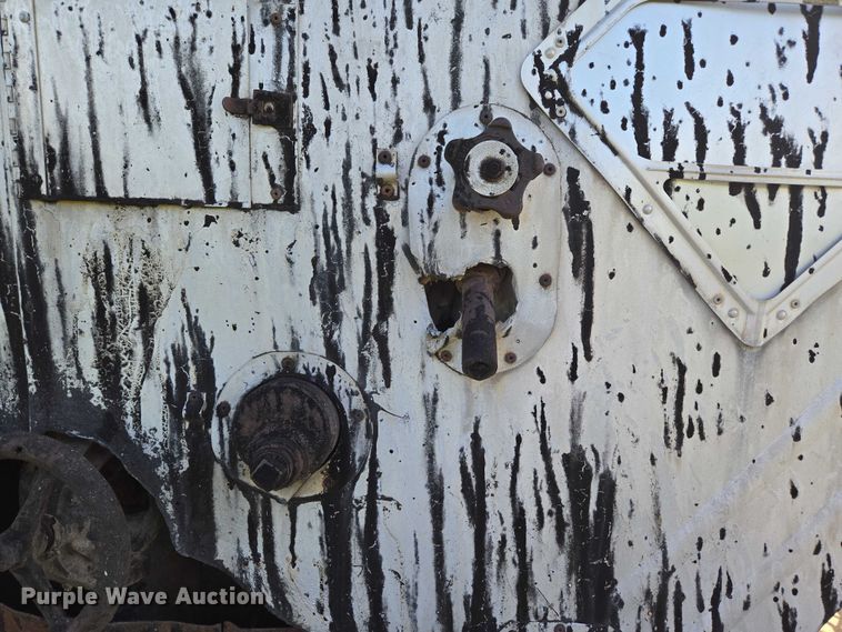 image for item ED2150 1969 Moser Tank and Trailer Inc. asphalt trailer