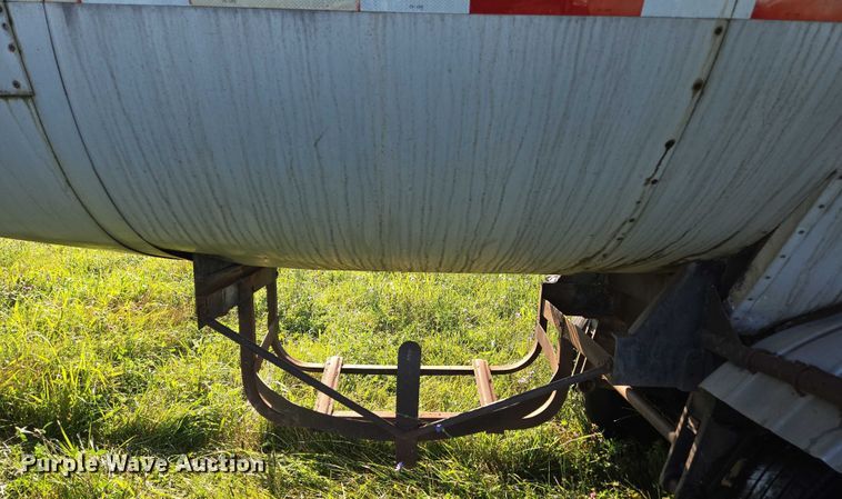 image for item ED2150 1969 Moser Tank and Trailer Inc. asphalt trailer