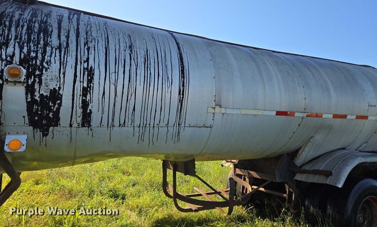 image for item ED2150 1969 Moser Tank and Trailer Inc. asphalt trailer