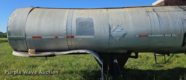 image for item ED2150 1969 Moser Tank and Trailer Inc. asphalt trailer