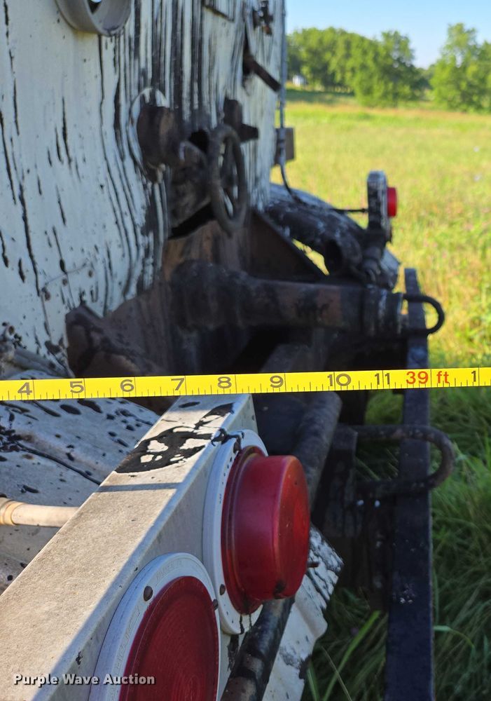 image for item ED2150 1969 Moser Tank and Trailer Inc. asphalt trailer