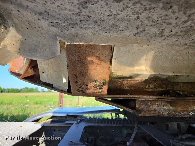 image for item ED2150 1969 Moser Tank and Trailer Inc. asphalt trailer