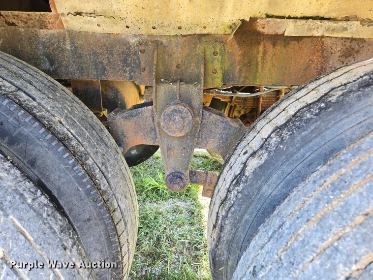 image for item ED2150 1969 Moser Tank and Trailer Inc. asphalt trailer