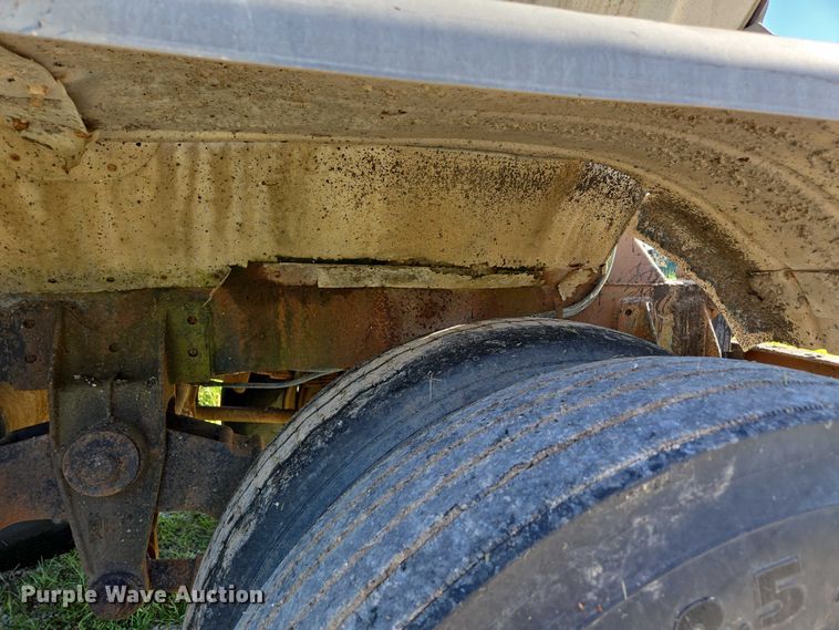 image for item ED2150 1969 Moser Tank and Trailer Inc. asphalt trailer