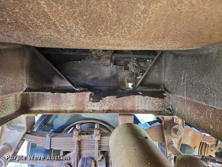 image for item ED2150 1969 Moser Tank and Trailer Inc. asphalt trailer