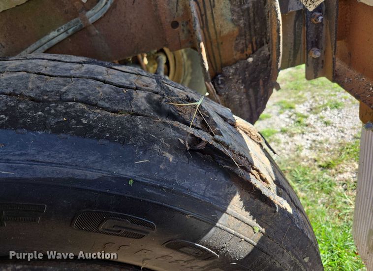 image for item ED2150 1969 Moser Tank and Trailer Inc. asphalt trailer