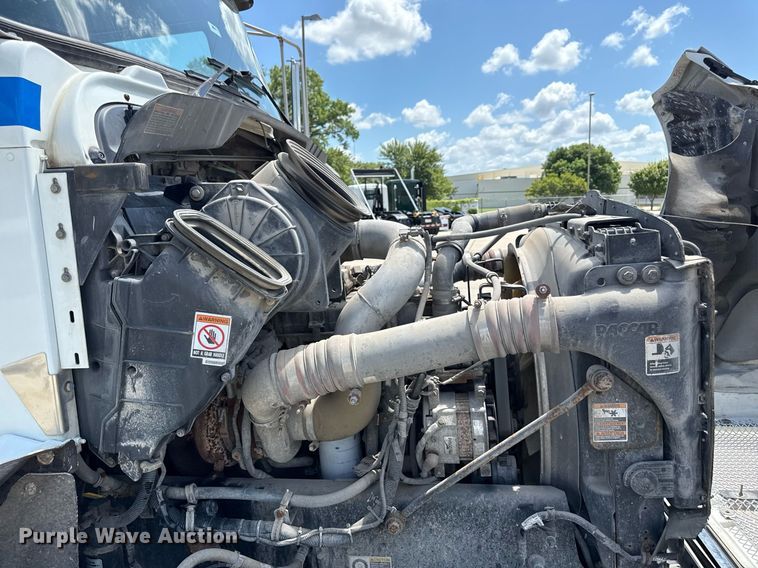 image for item ED4273 2011 Kenworth T370  truck cab and chassis