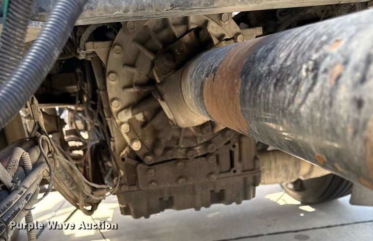 image for item ED4273 2011 Kenworth T370  truck cab and chassis