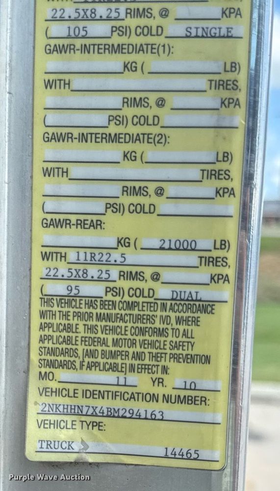 image for item ED4273 2011 Kenworth T370  truck cab and chassis