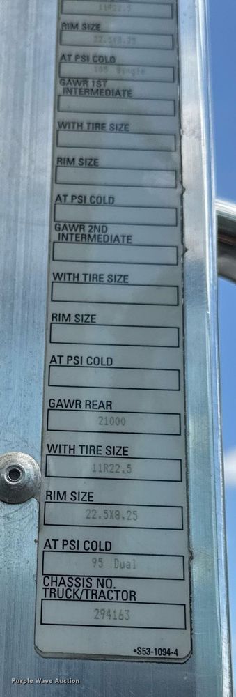 image for item ED4273 2011 Kenworth T370  truck cab and chassis